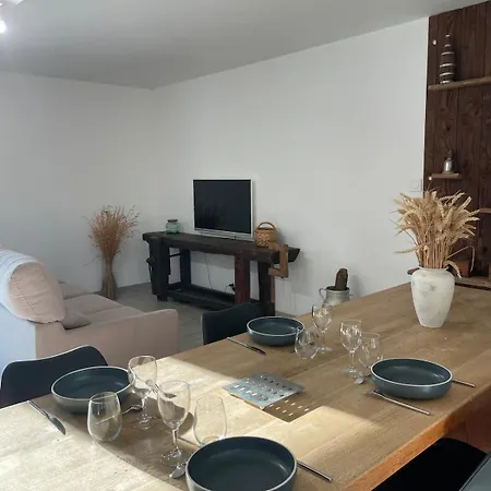 公寓 La Maison Du Fermier Le Breuil-sous-Argenton